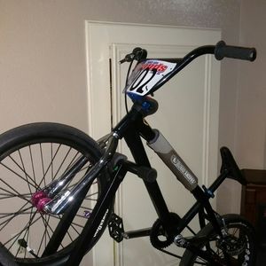 Redline flight pro xl race bike